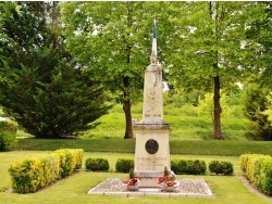 Photo paysage et monuments, Saint-Méard-de-Drône - Monument-aux-Morts