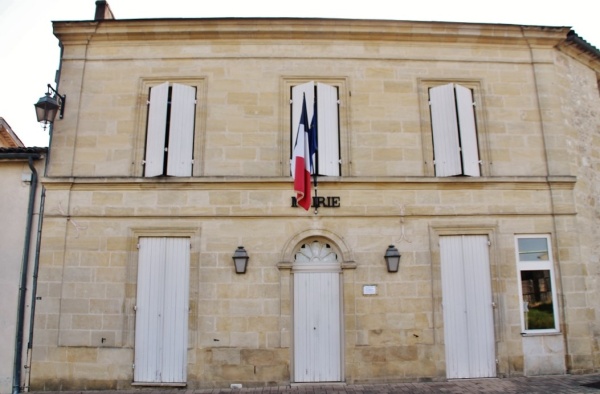 Photo Saint-Michel-de-Montaigne - La Mairie