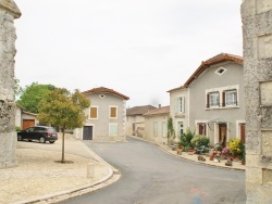 Photo paysage et monuments, Saint-Pardoux-de-Drône - le village