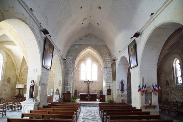 Photo Saint-Pierre-de-Chignac - église saint pierre