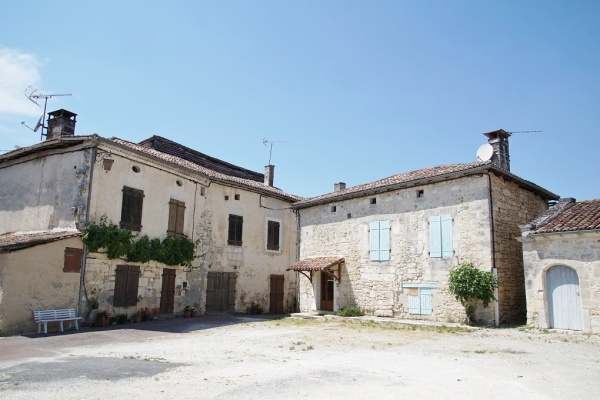 Photo Saint-Sulpice-de-Mareuil - le village