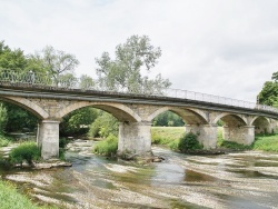 Photo paysage et monuments, Saint-Vincent-sur-l'Isle - le pont