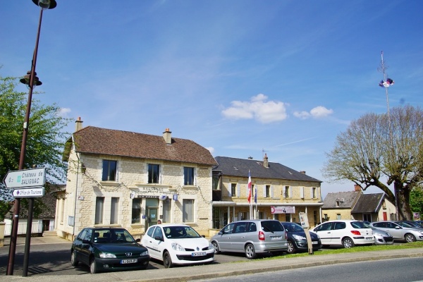 Photo Salignac-Eyvigues - la commune