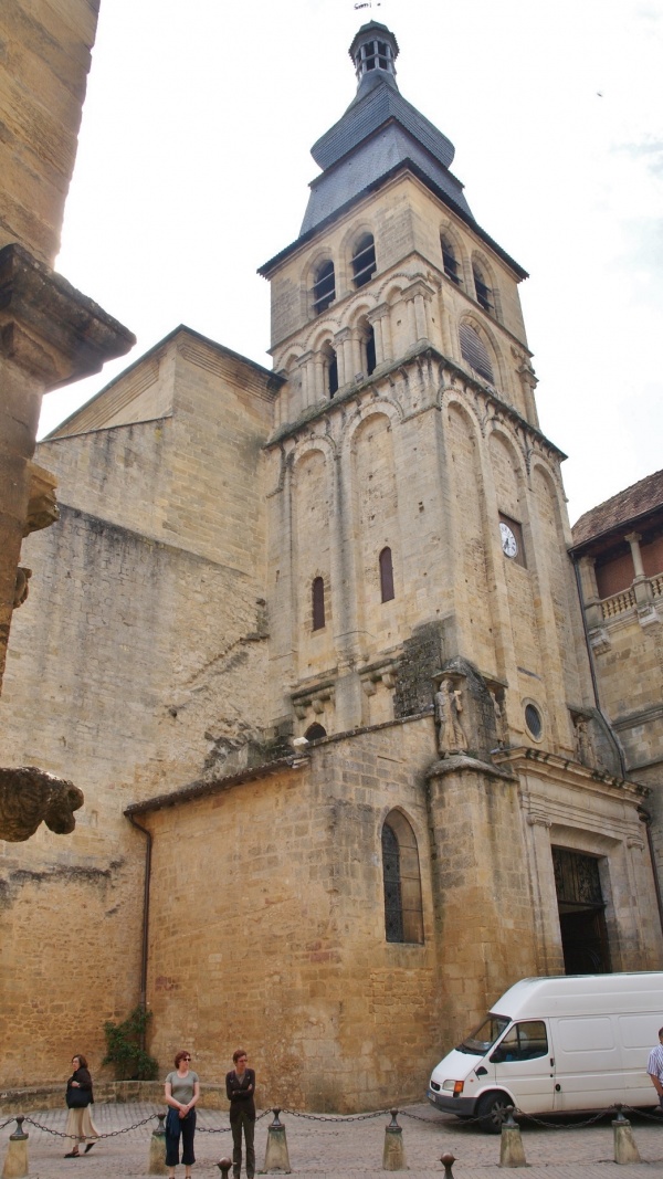 Photo Sarlat-la-Canéda - église Saint Sauveur