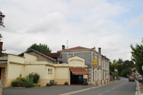 Photo Sarliac-sur-l'Isle - le village