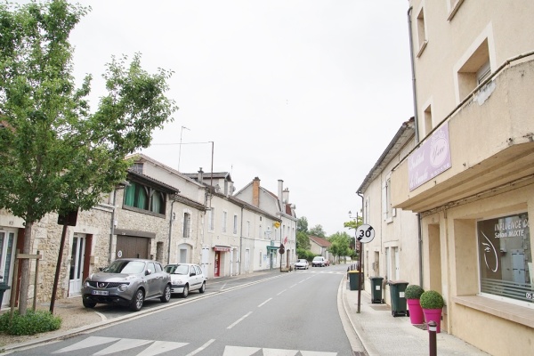 Photo Sarliac-sur-l'Isle - le village