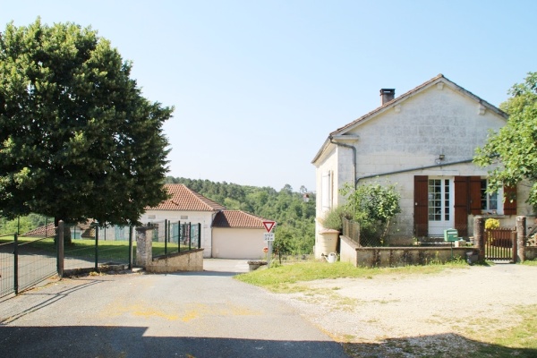 Photo Sencenac-Puy-de-Fourches - le village