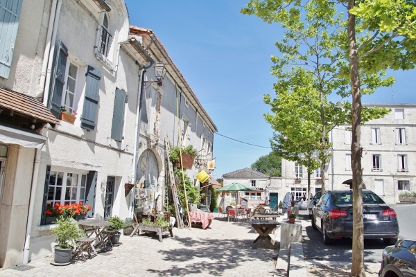 Photo Verteillac - la commune