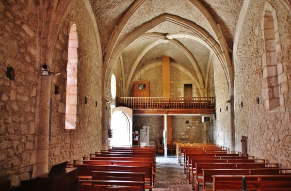 Photo Villefranche-de-Lonchat - Interieure de L'église