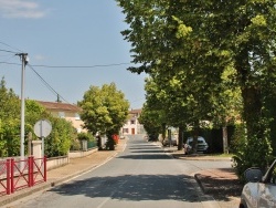 Photo paysage et monuments, Villefranche-de-Lonchat - La Commune