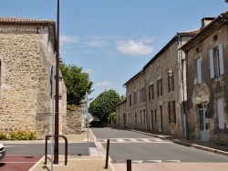 Photo paysage et monuments, Villefranche-de-Lonchat - La Commune