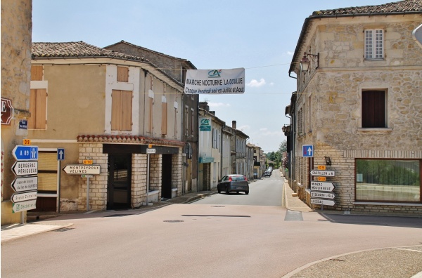 Photo Villefranche-de-Lonchat - La Commune