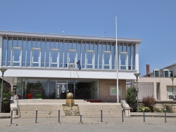 Photo paysage et monuments, Beaumont-Monteux - la mairie