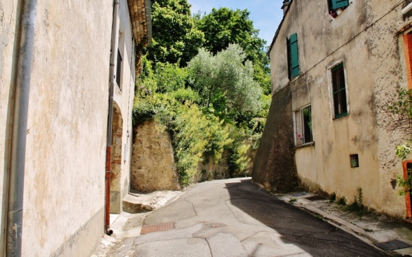 Photo La Bégude-de-Mazenc - La Commune