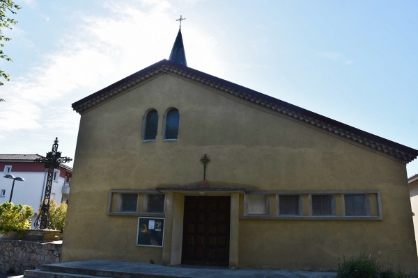 Photo Bésayes - église saint Etienne