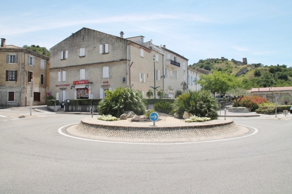 Photo Châteauneuf-du-Rhône - le village