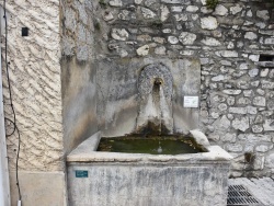 Photo paysage et monuments, Châtillon-en-Diois - la Fontaine