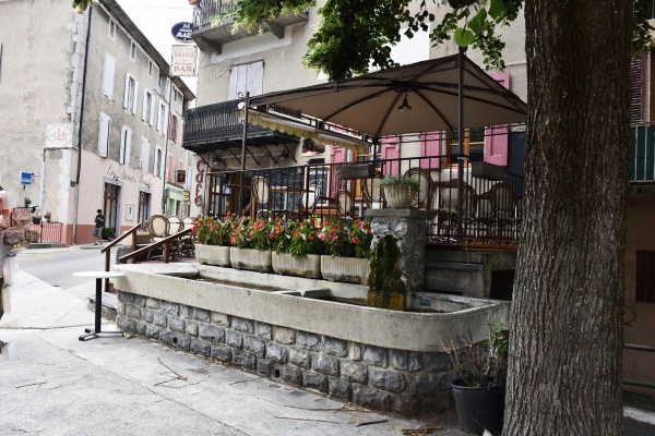 Photo Châtillon-en-Diois - la Fontaine