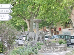 Photo paysage et monuments, Cléon-d'Andran - la fontaine