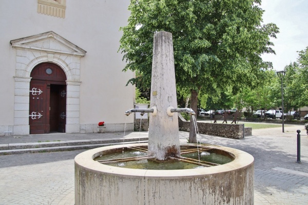 Photo Hostun - la fontaine