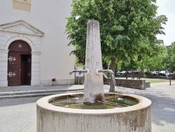 Photo paysage et monuments, Hostun - la fontaine