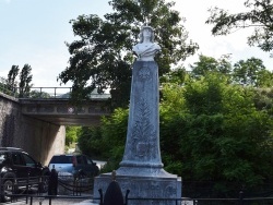 Photo paysage et monuments, Luc-en-Diois - le Monument Aux Morts