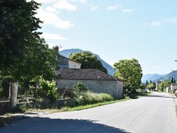 Photo paysage et monuments, Montlaur-en-Diois - le Village