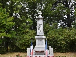 Photo paysage et monuments, Montvendre - le monument aux morts