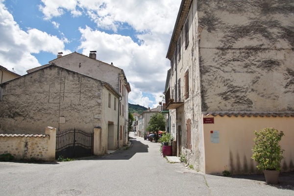 Photo La Motte-Chalancon - le Village