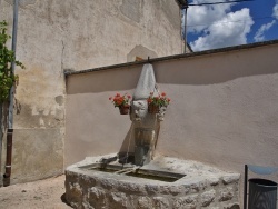 Photo paysage et monuments, La Motte-Chalancon - la Fontaine