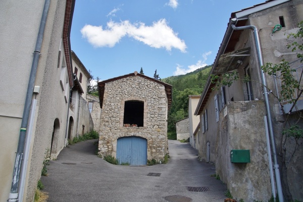 Photo Ponet-et-Saint-Auban - le Village