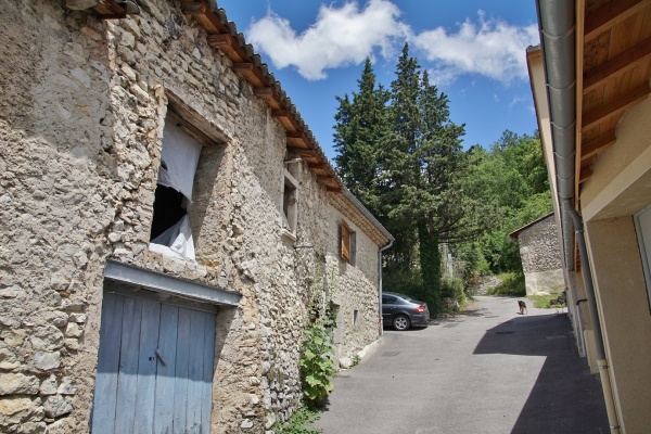 Photo Ponet-et-Saint-Auban - le village