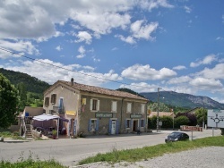 Photo paysage et monuments, Recoubeau-Jansac - le Village