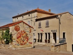 Photo paysage et monuments, Roussas - la Mairie