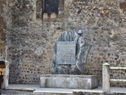 Photo paysage et monuments, Saint-Laurent-d'Onay - le monument aux morts