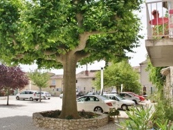 Photo paysage et monuments, Saint-Marcel-lès-Sauzet - le village