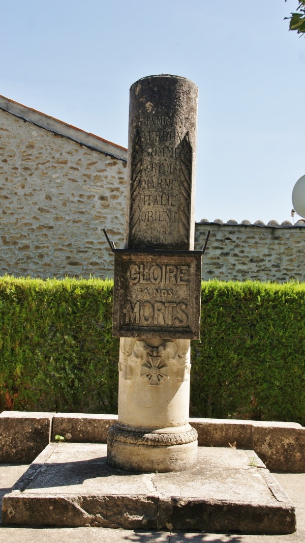 le monument aux morts