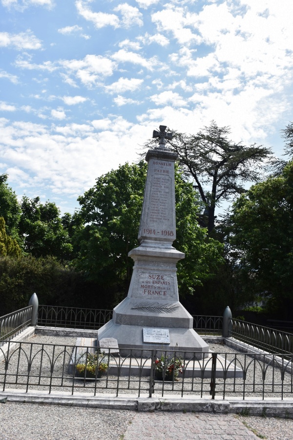 Photo Suze - le monument aux morts