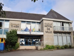 Photo paysage et monuments, Briec - la mairie