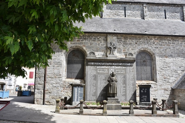 Photo Fouesnant - le monument aux morts