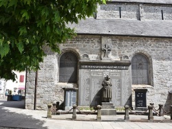 Photo paysage et monuments, Fouesnant - le monument aux morts