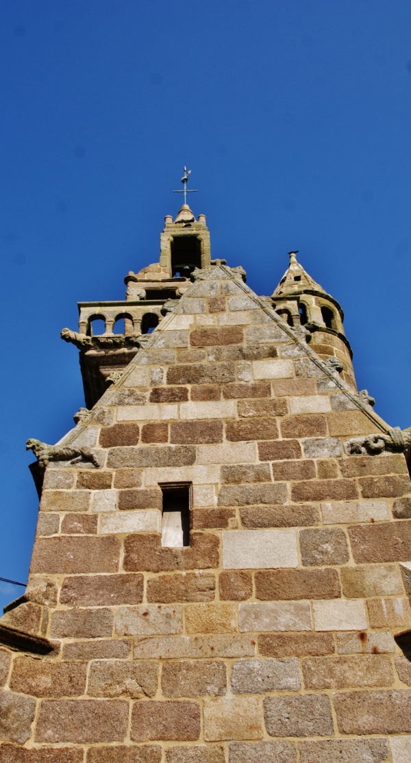 Photo Henvic - Ancienne église