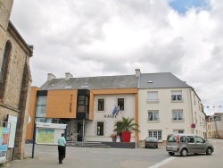 Photo paysage et monuments, Lanmeur - la mairie