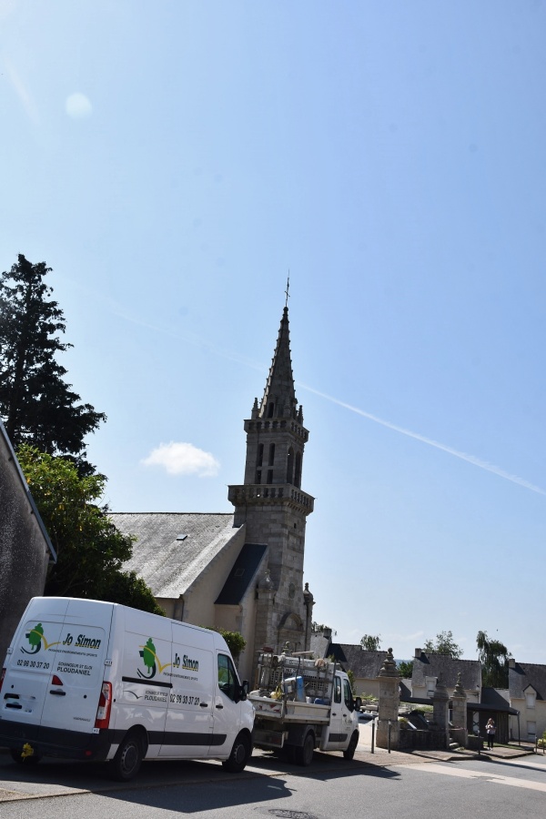 Photo Lennon - église sainte Trinité