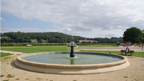 Photo Locquénolé - la fontaine