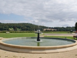 Photo paysage et monuments, Locquénolé - la fontaine