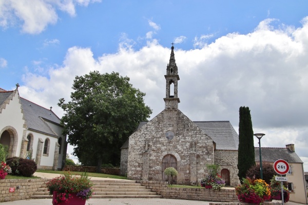 Photo Locunolé - église saint guénolé