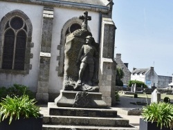 Photo paysage et monuments, Plobannalec-Lesconil - le monument aux morts