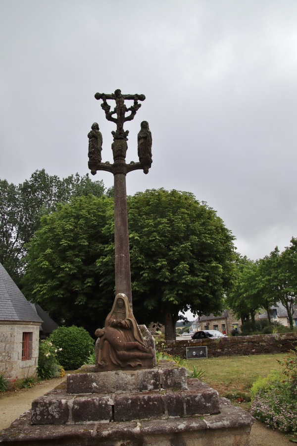 Photo Ploéven - le calvaire