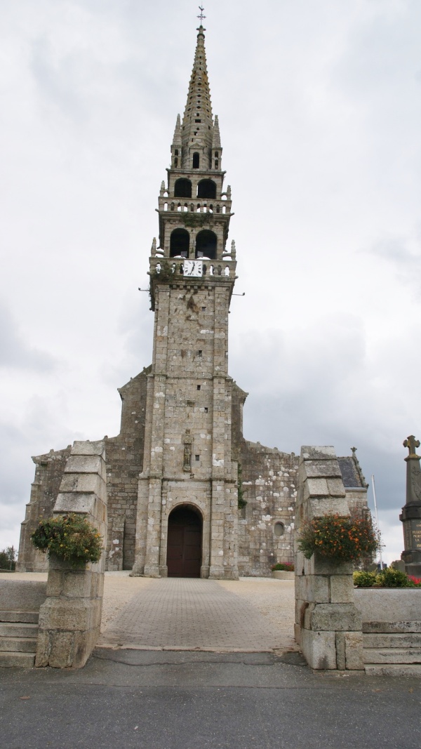 Photo Plounéventer - église saint Saint Neventer